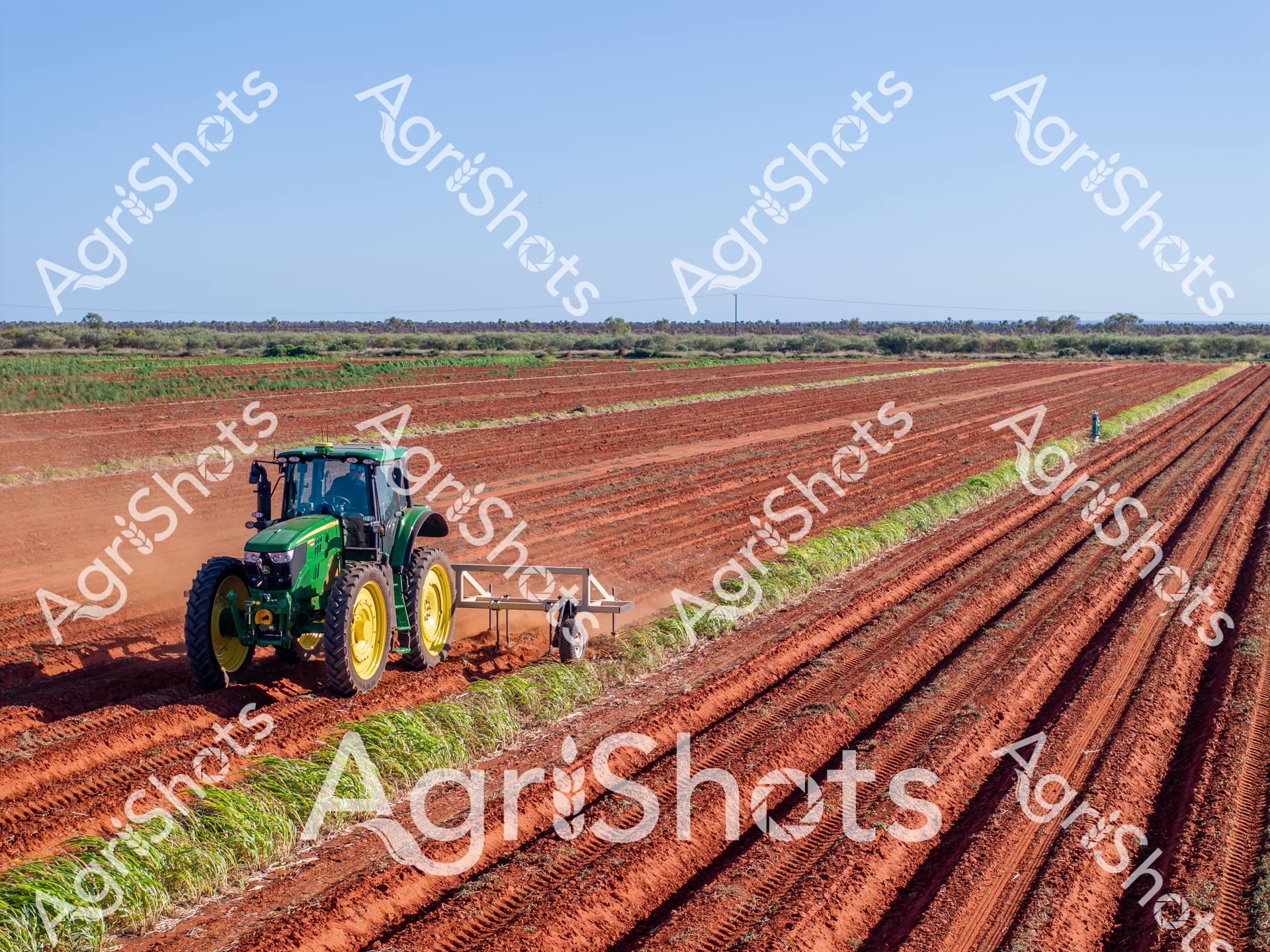 ALMABIN_5014592985_2674839-scaled-watermarked-image-1.png